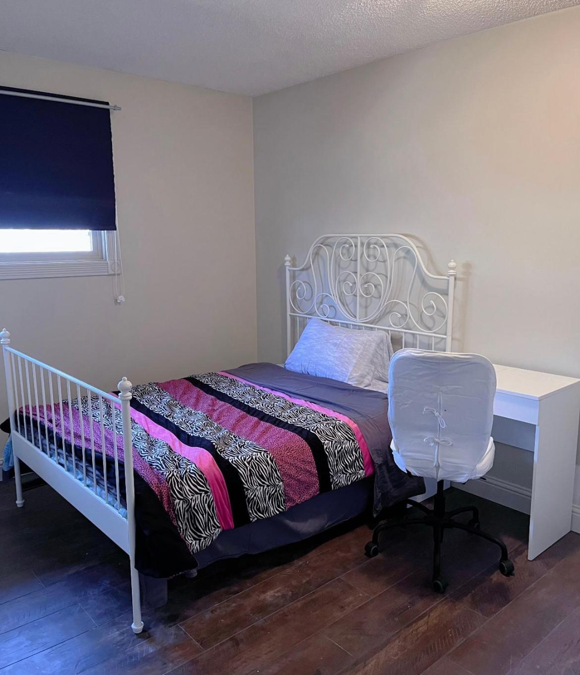 Calgary-Banff House Close Lrt&Dt&Free Parking Apartment ภายนอก รูปภาพ