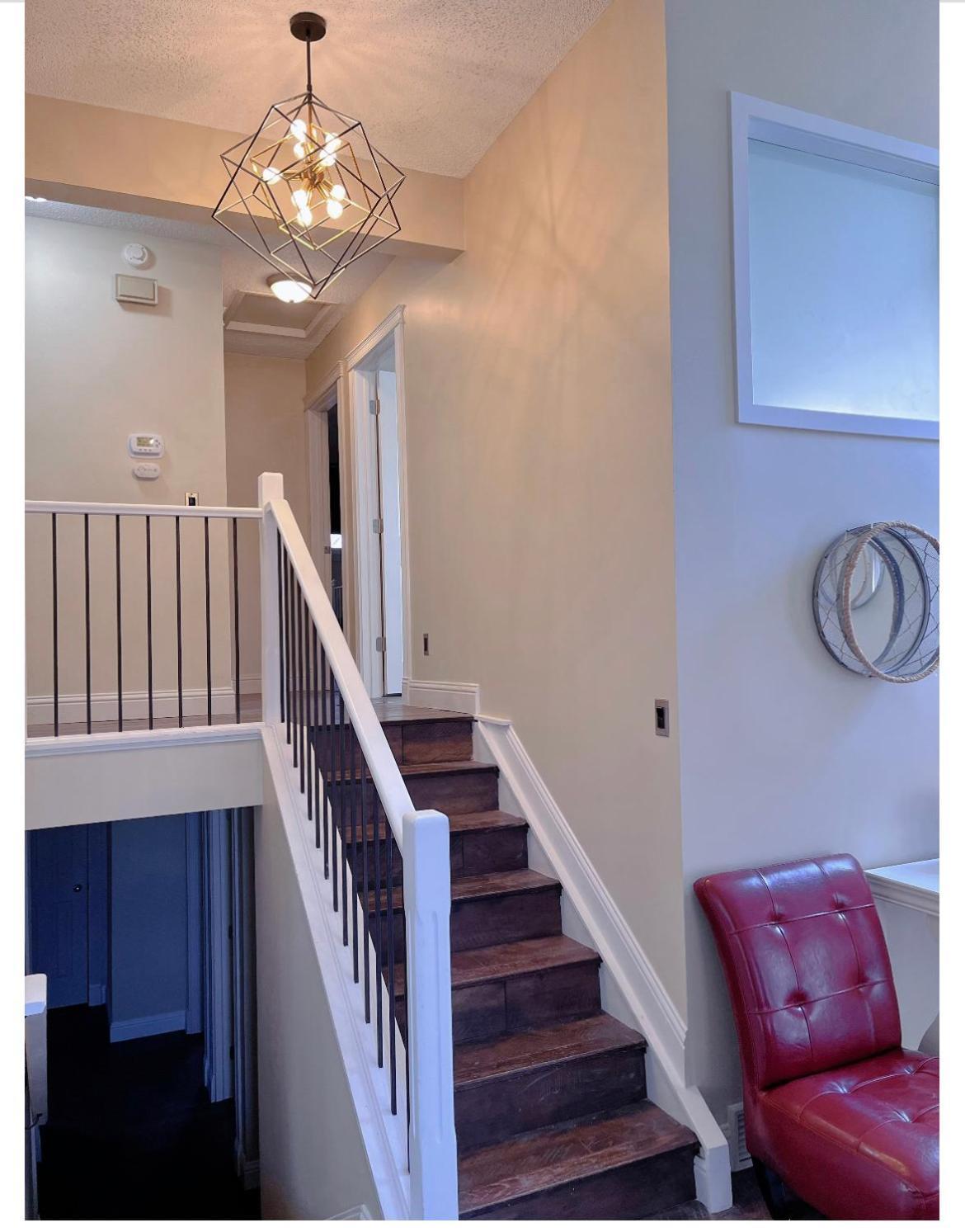 Calgary-Banff House Close Lrt&Dt&Free Parking Apartment ภายนอก รูปภาพ
