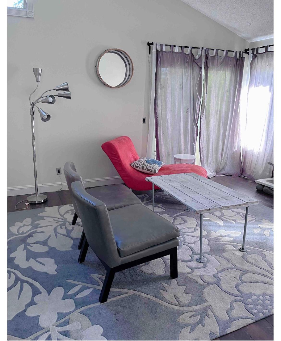 Calgary-Banff House Close Lrt&Dt&Free Parking Apartment ภายนอก รูปภาพ